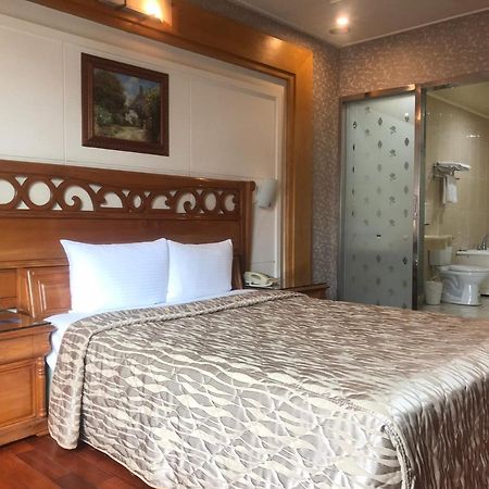 Regin Business Motel Luzhu Bagian luar foto